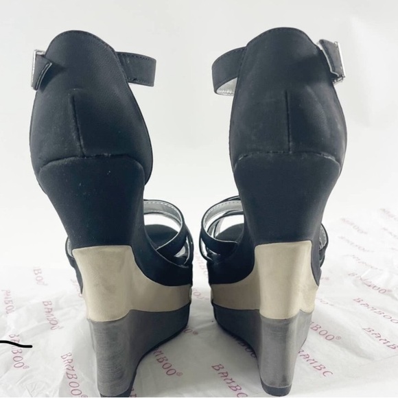 Heels - Picture 2 of 3